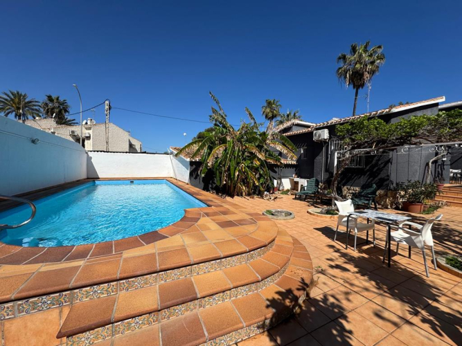 Villa in Denia for sale VPH02062