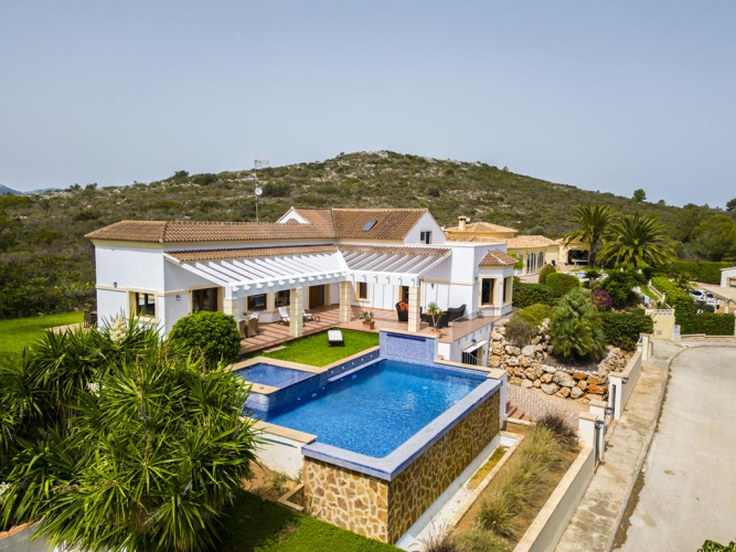 Villa in Denia for sale VPH02023
