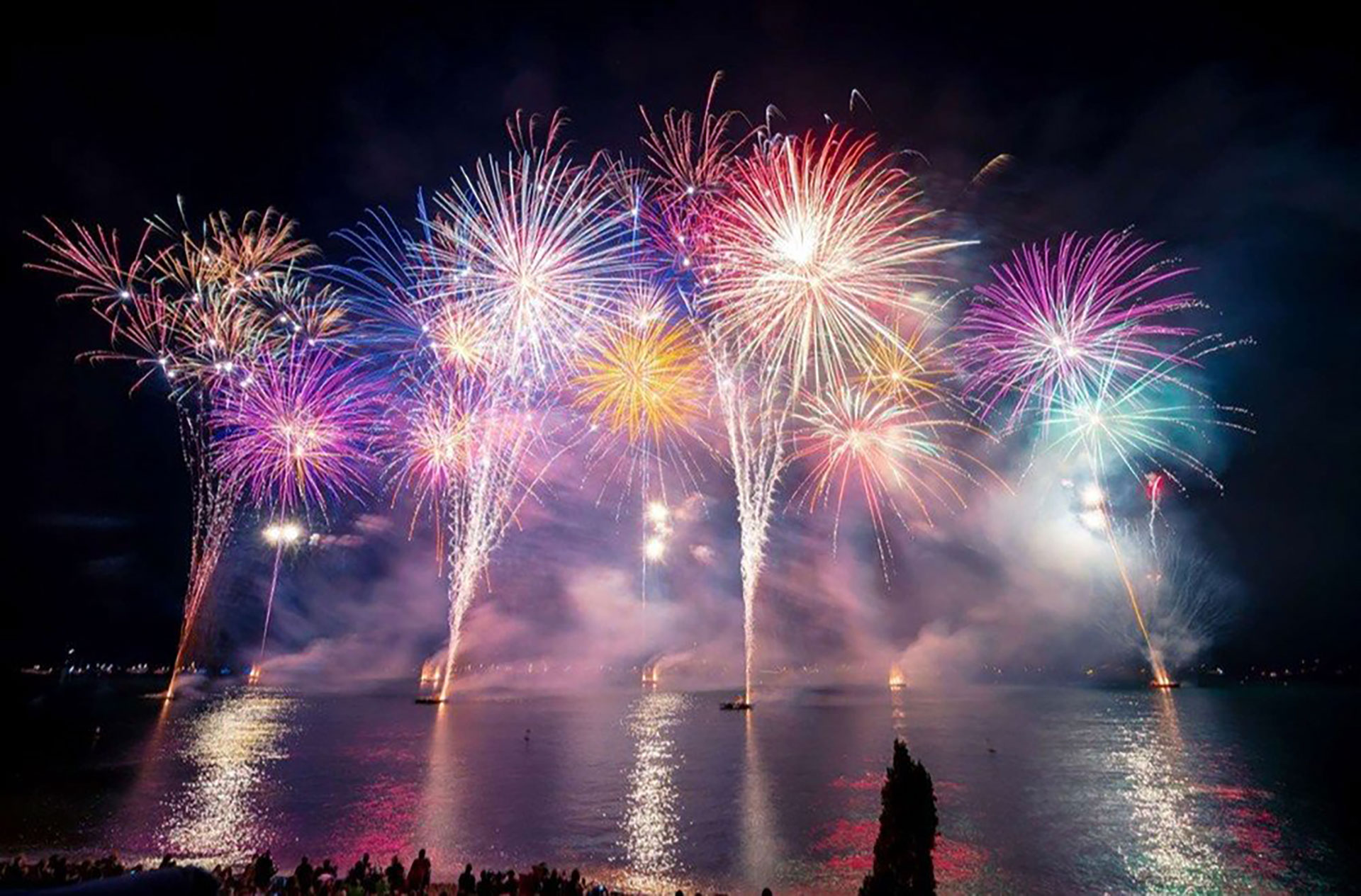 Castell De L'Olla Altea fireworks