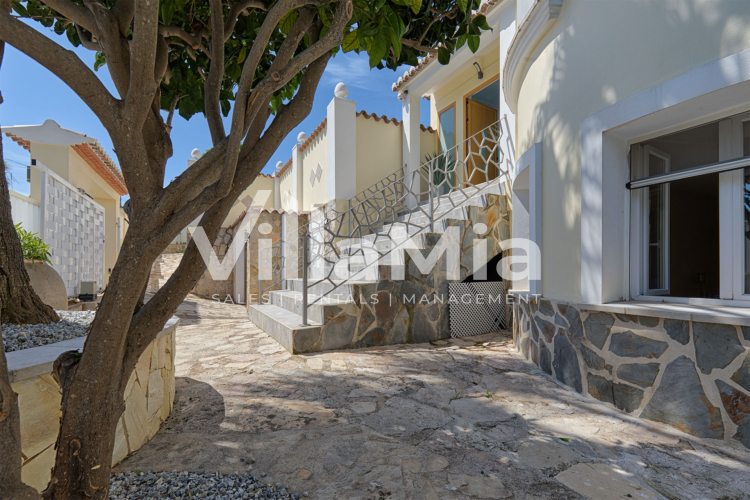 Villa in Jávea for long-term rental VMR 3167