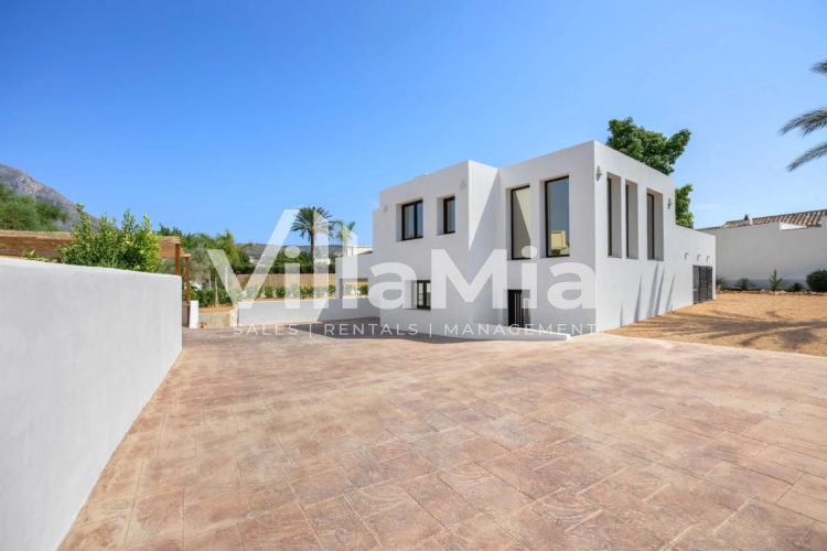 Villa in Jávea for long-term rental VMR 3269