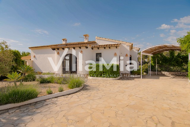 Villa in Benissa for winter let VMW 2916d